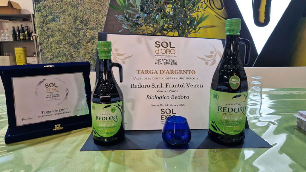 Redoro Frantoi Veneti Conquista La Targa D’argento Al Sol Expo 2026 2 Premio Targa D'Argento e olio Biologico Redoro